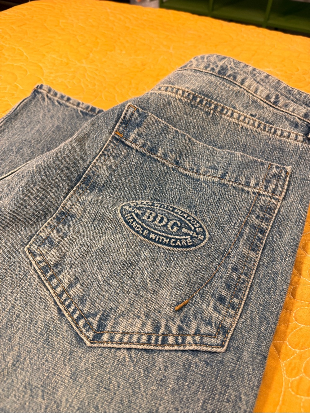 BDG JAYA EMBROIDERED BAGGY BOYFRIEND JEANS - Picture 7 of 7